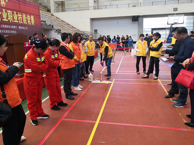 長(cháng)沙清潔,長(cháng)沙清潔服務(wù),長(cháng)沙專(zhuān)業(yè)清潔,長(cháng)沙清潔公司,湖南專(zhuān)業(yè)清潔,長(cháng)沙保潔公司,長(cháng)沙專(zhuān)業(yè)保潔,長(cháng)沙物業(yè)保潔